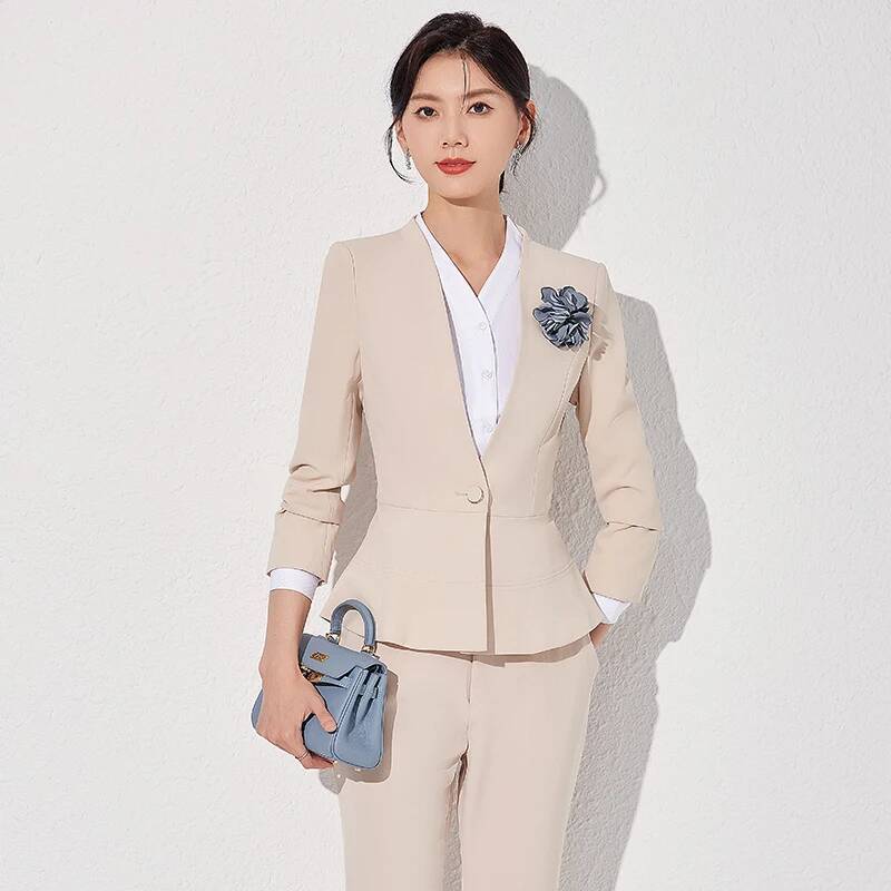 Resmi Üniforma Stilleri Kadın  - Women Formal Wear For Interview incelemesi ve fiyatı