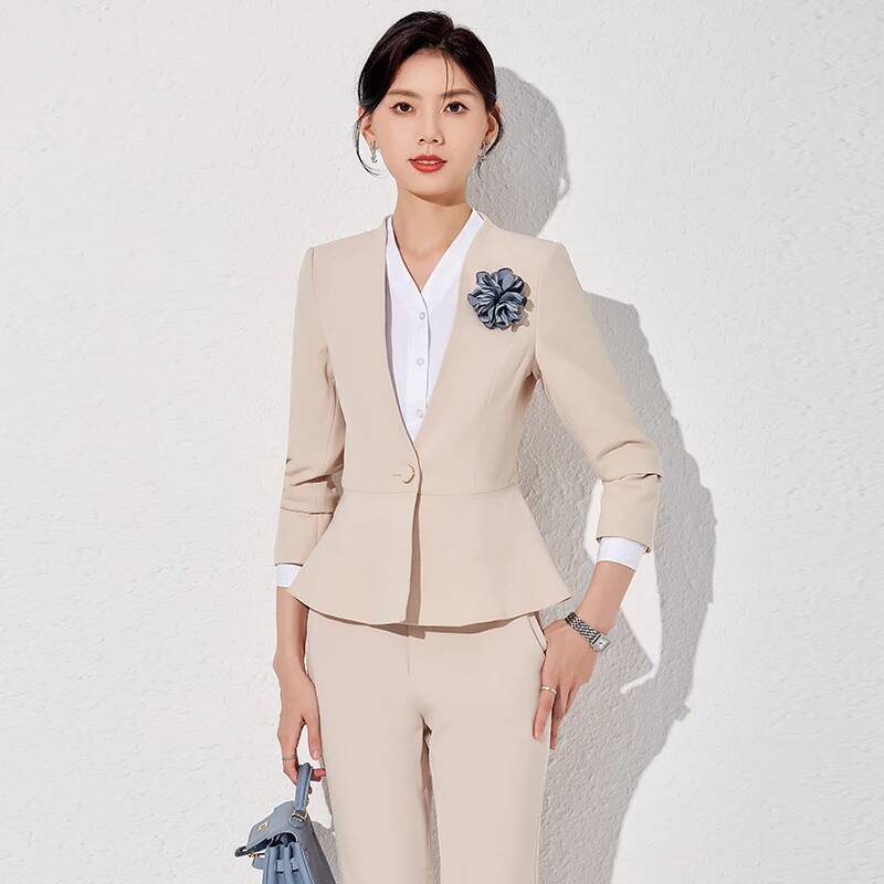 Resmi Üniforma Stilleri Kadın  - Women Formal Wear For Interview incelemesi ve fiyatı